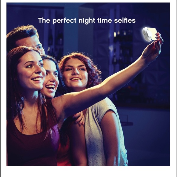 ON AIR Mini Mobile Heart Halo Light - Compact Ring Light with Full RGB Selfie - Picture 3 of 9